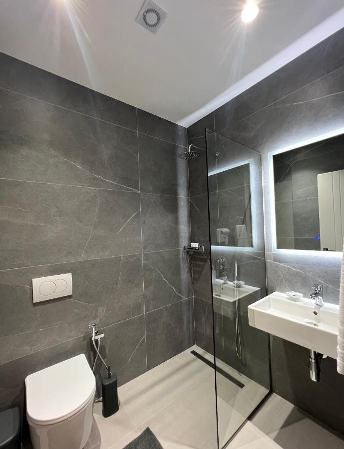 Astoria Rooms Sarande Exterior photo