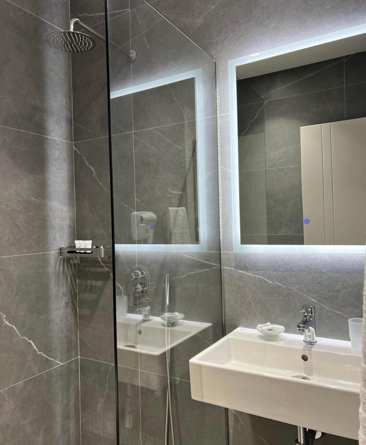 Astoria Rooms Sarande Exterior photo